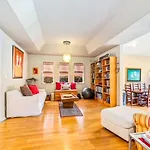 Villa 3 Bedrooms On Venice Beach Canal.